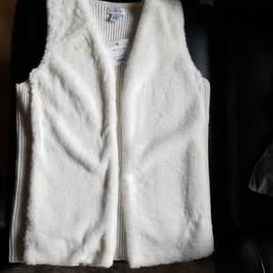 Liz Clairborne faux fur vest